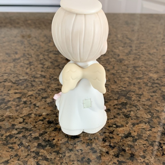 Precious moments “wishing you a comfy Christmas” figurine - Picture 3 of 4